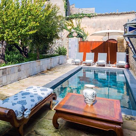 Dimora Di Catullo - Ospitalita Di Charme Villa Палацоло Акрейде Екстериор снимка