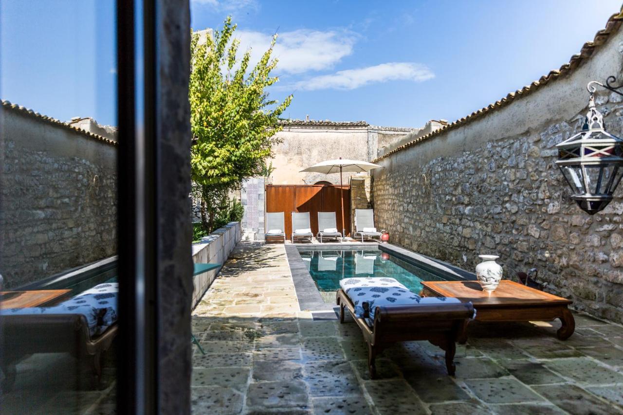 Dimora Di Catullo - Ospitalita Di Charme Villa Палацоло Акрейде Екстериор снимка